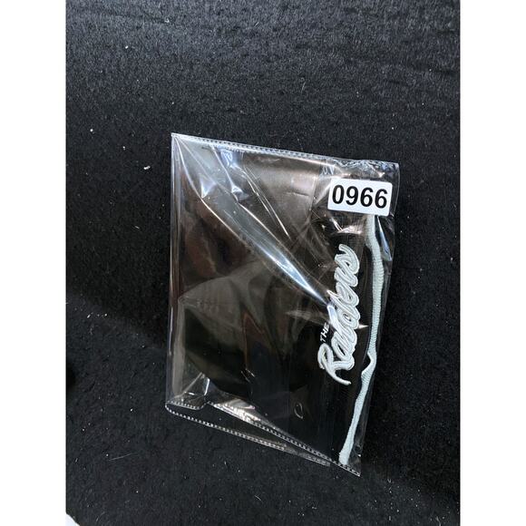 Raiders Reversible beanie Mens one Size Black Embroidered Las Vegas Reebok NFL - Picture 6 of 6